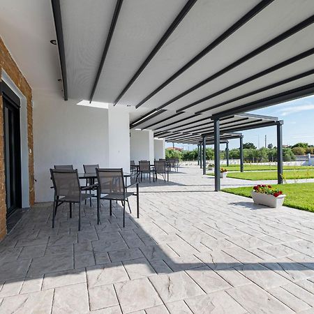 Chryssis Village By Travel Pro Services - Nea Potidaia Halkidiki Nea Poteidaia Eksteriør billede