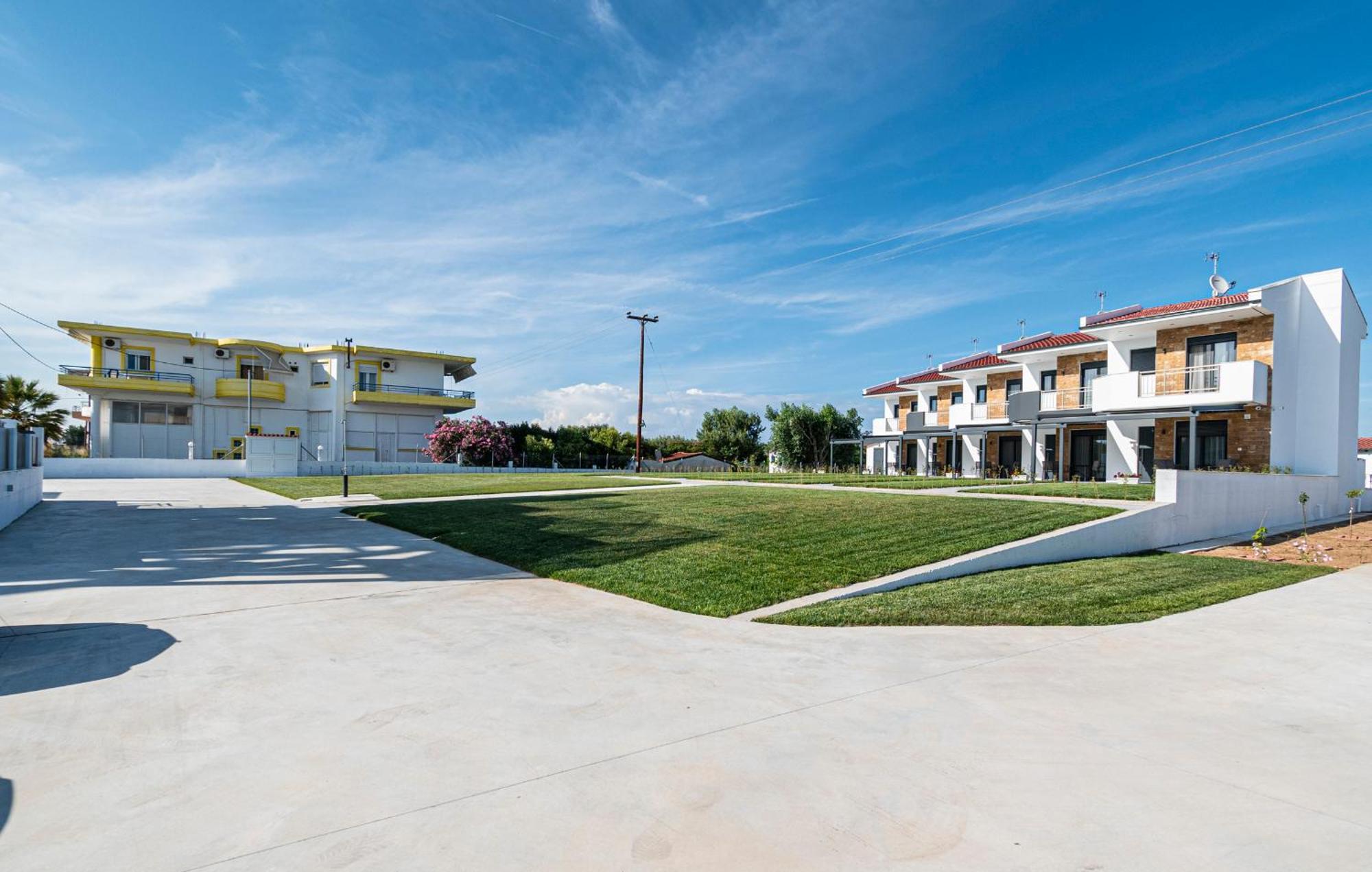 Chryssis Village By Travel Pro Services - Nea Potidaia Halkidiki Nea Poteidaia Eksteriør billede
